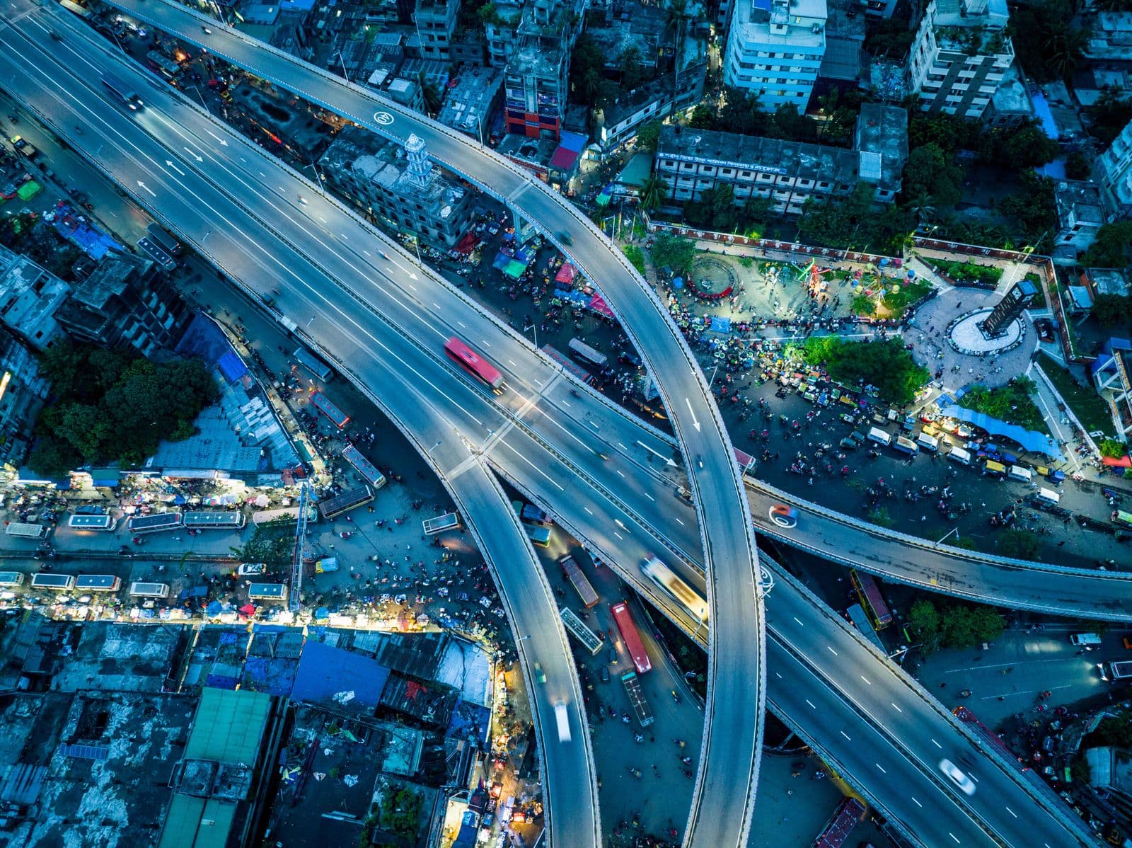 Routes converging, seen from above